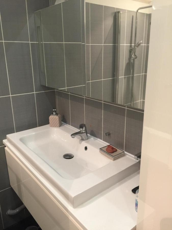 Private Bedrooms Near Eiffel Tower 巴黎 外观 照片